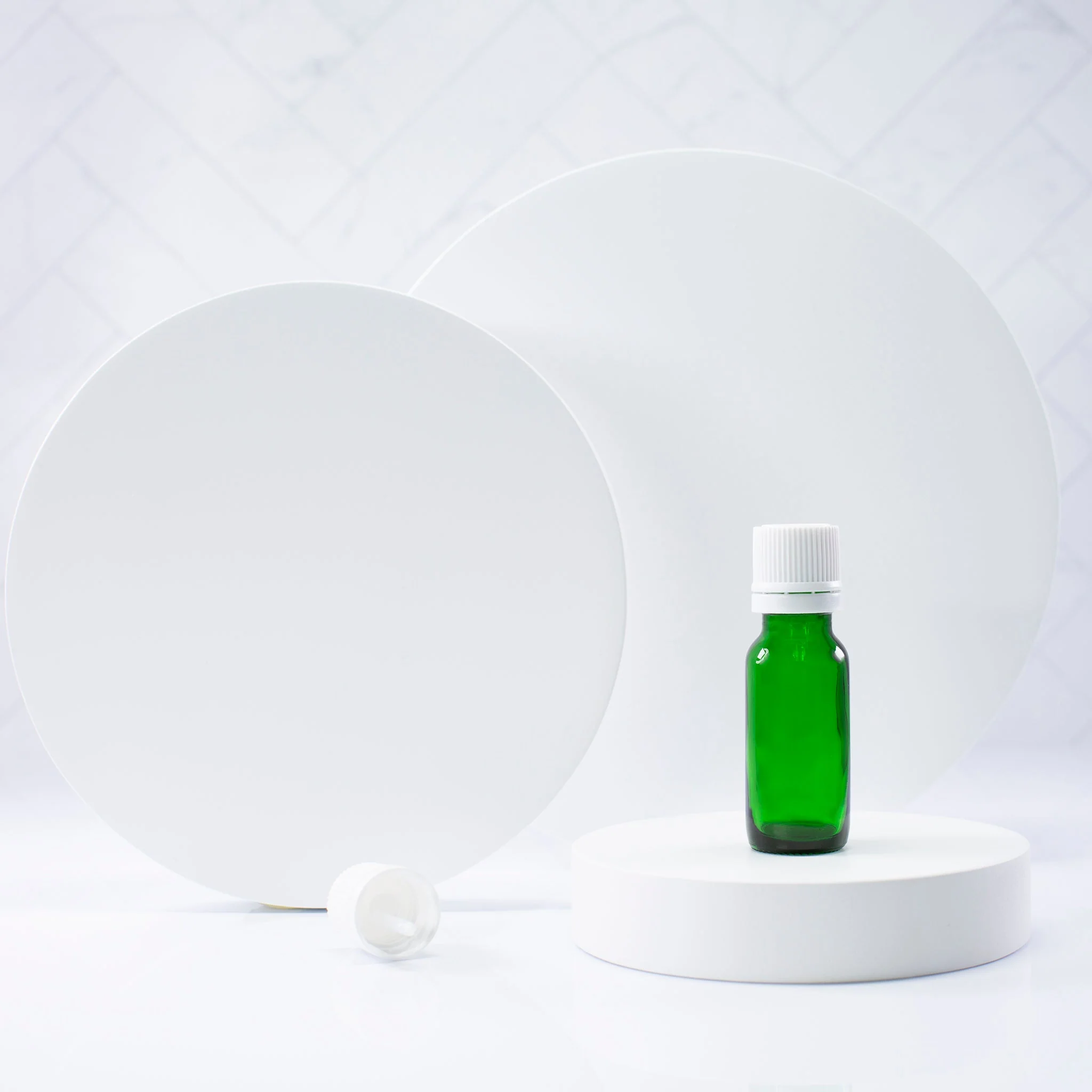 0.5 oz Green Glass Bottle with 18-400 Neck - Image 2