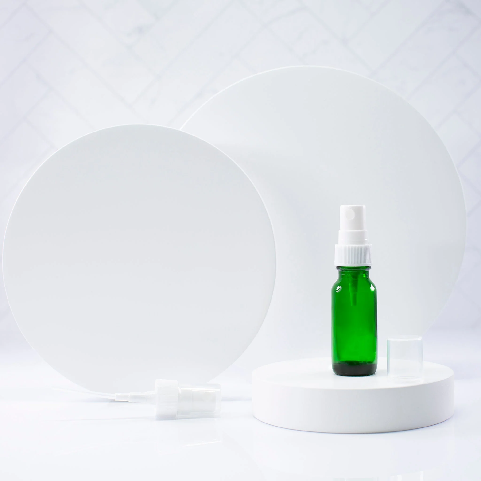 0.5 oz Green Glass Bottle with 18-400 Neck - Image 4
