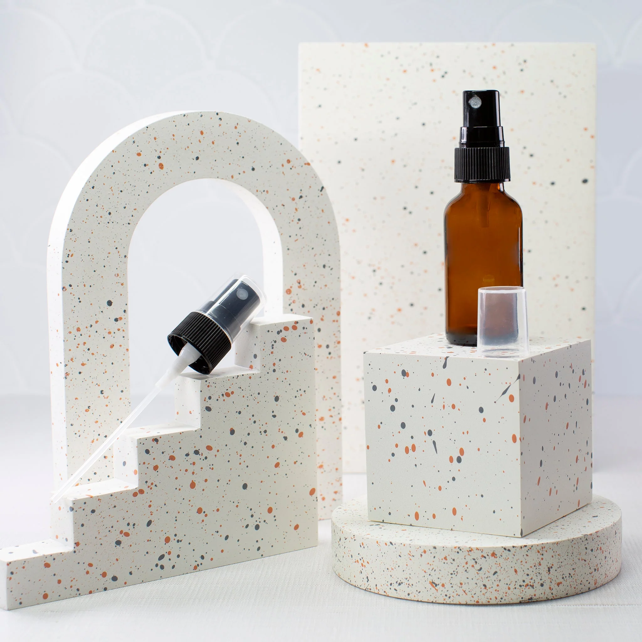 1 oz / 30 ml Amber Glass Bottle with 20-400 Neck - Image 6