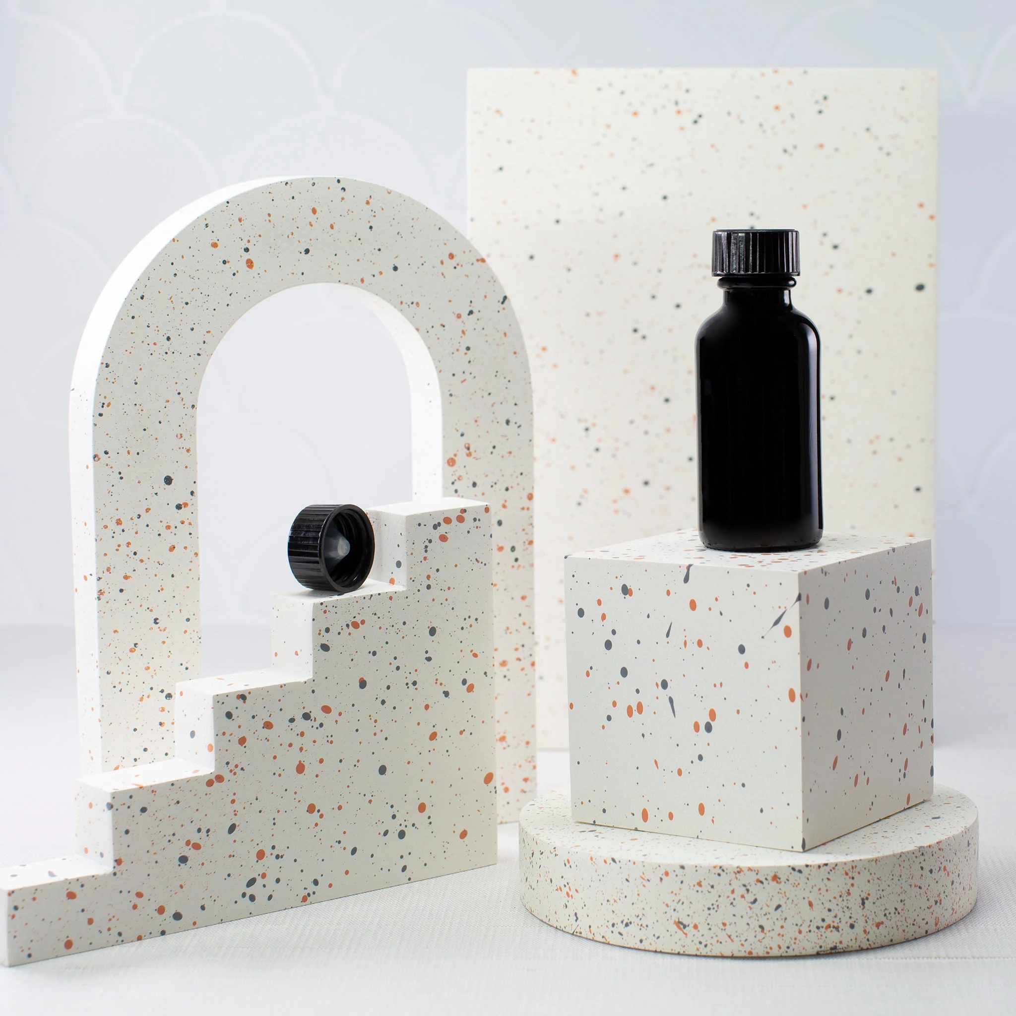 1 oz Black Glass Bottle with 20-400 Neck - Image 4