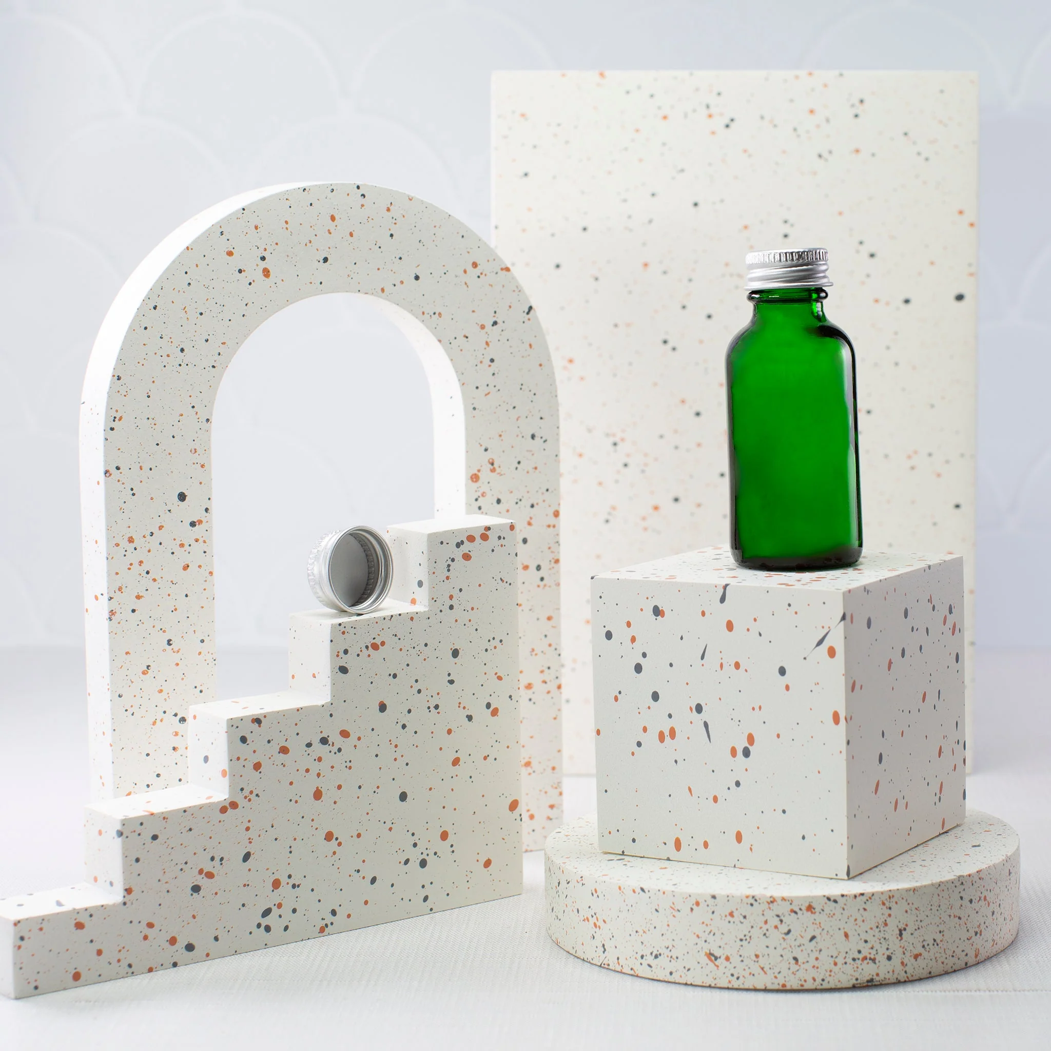 1 oz Green Glass Bottle with 20-400 Neck - Image 2