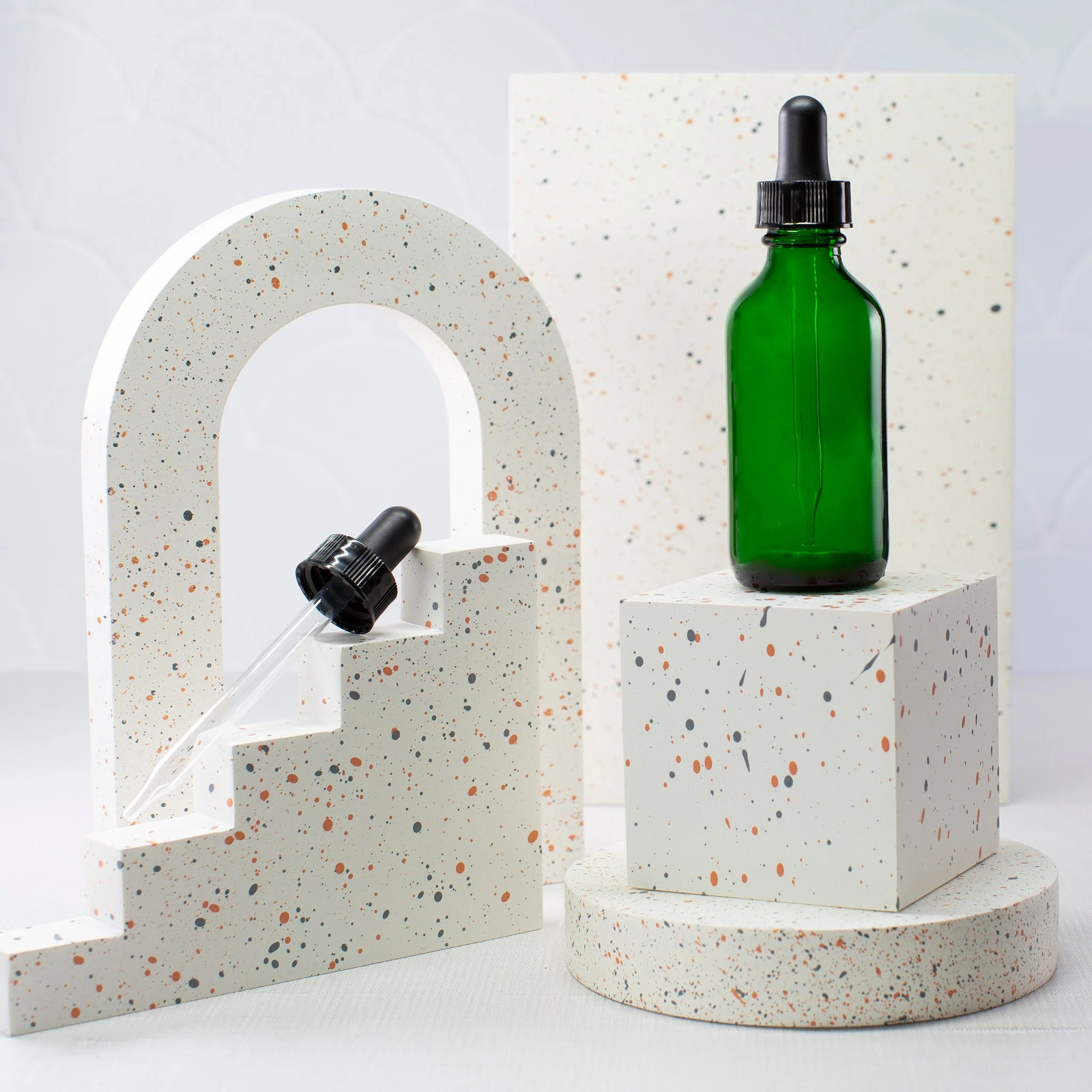 2 oz Green Glass Bottle with 20-400 Neck - Image 3