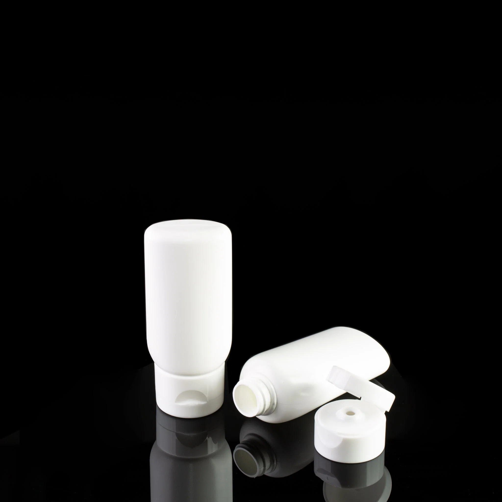 2 oz Malibu Tottle with Dispensing Cap