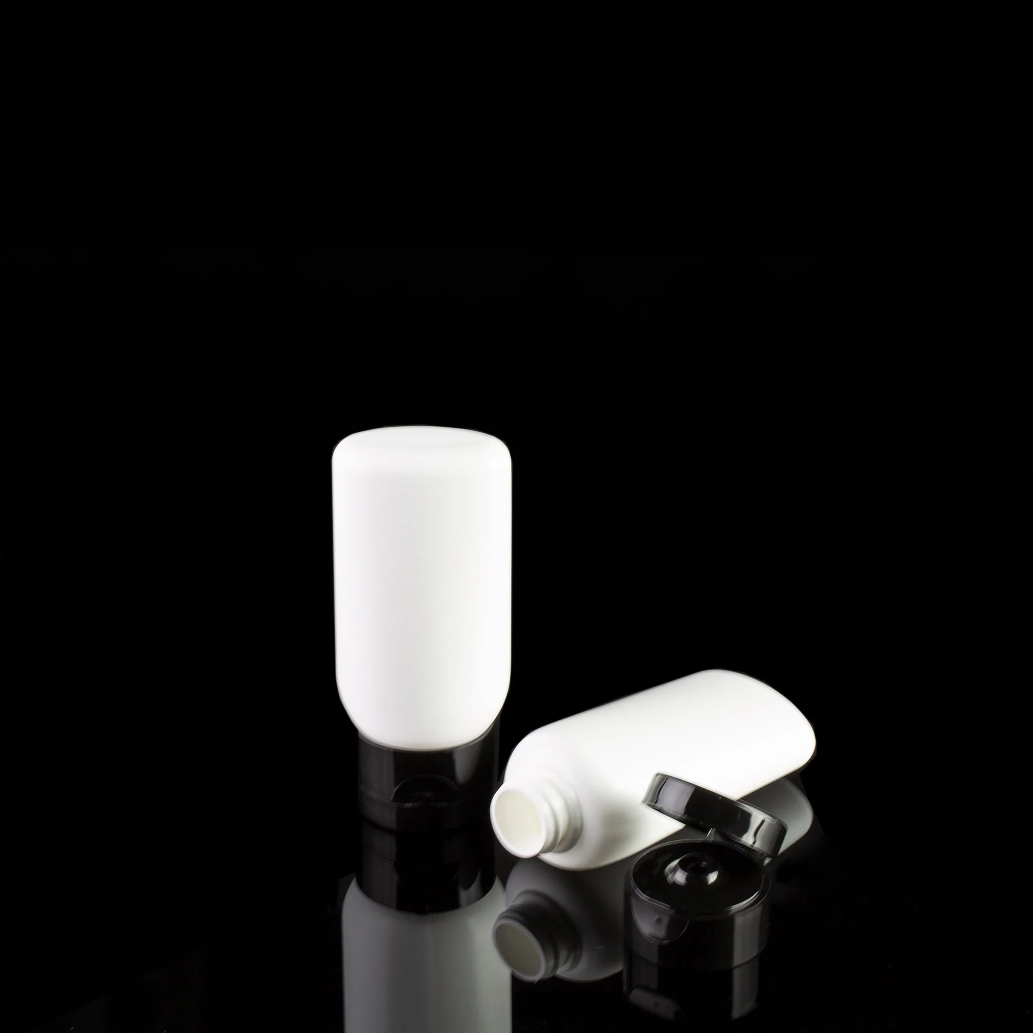 2 oz Malibu Tottle with Dispensing Cap - Image 2