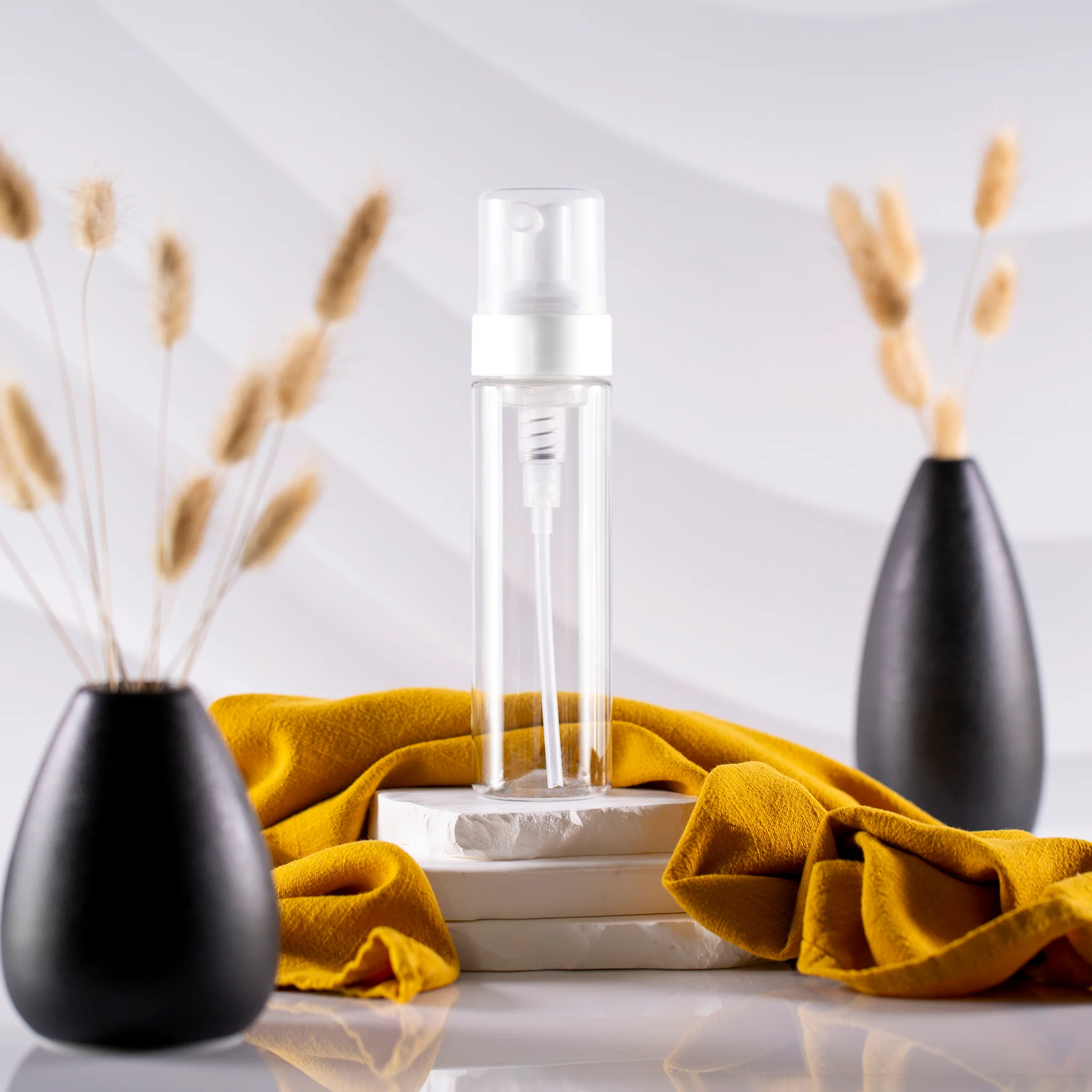 210 ml Clear Cylinder Foamer Bottle with 43mm Pump - Image 2