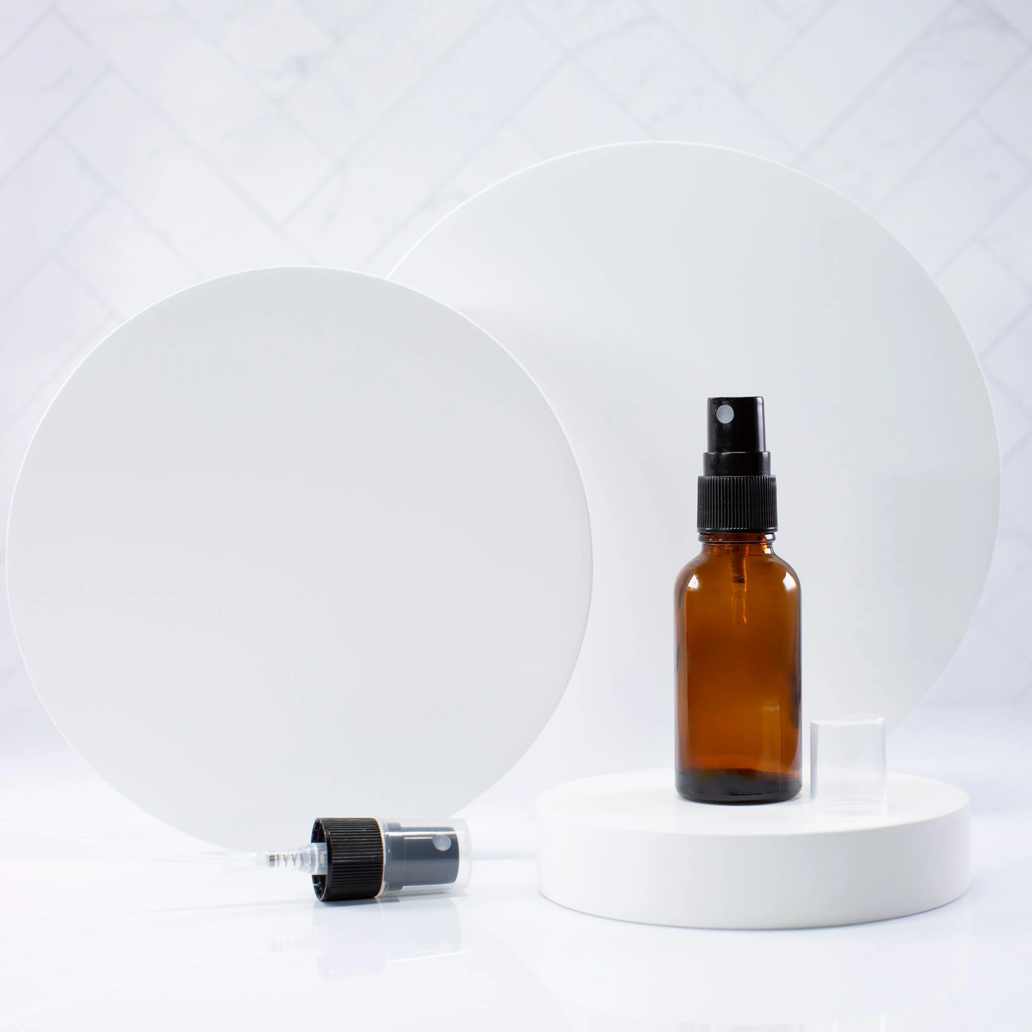 30 ml Amber Glass Essential Oil Bottle with 18-400 Neck - Image 9