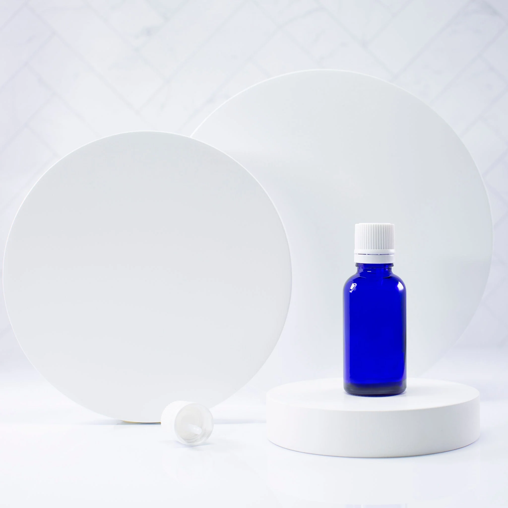 30 ml Blue Glass Essential Oil Bottle with 18-400 Neck - Image 5
