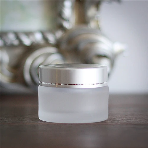 30 ml Frosted Glass Jar with Brushed Silver Cap and Foam Liner - Image 4