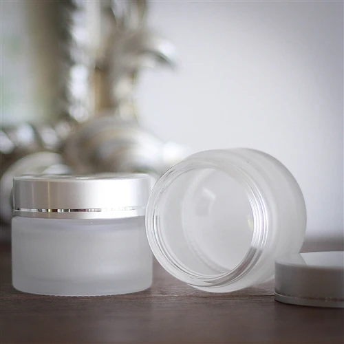 30 ml Frosted Glass Jar with Brushed Silver Cap and Foam Liner - Image 5