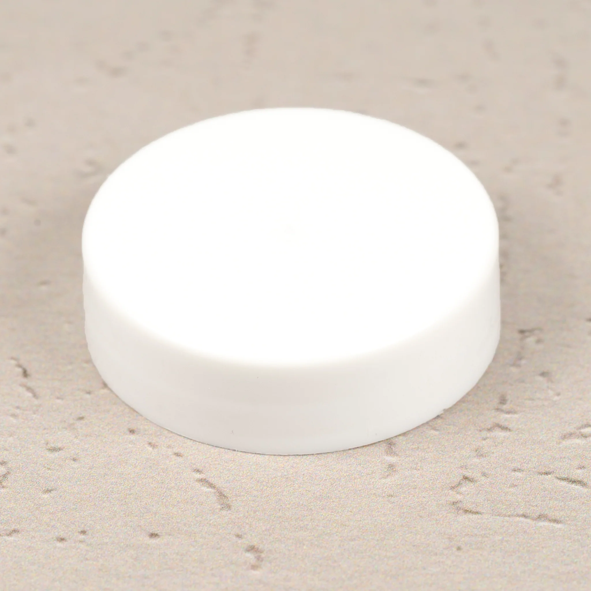 38-400 White Flat Gloss Smooth Cap with F217 Liner