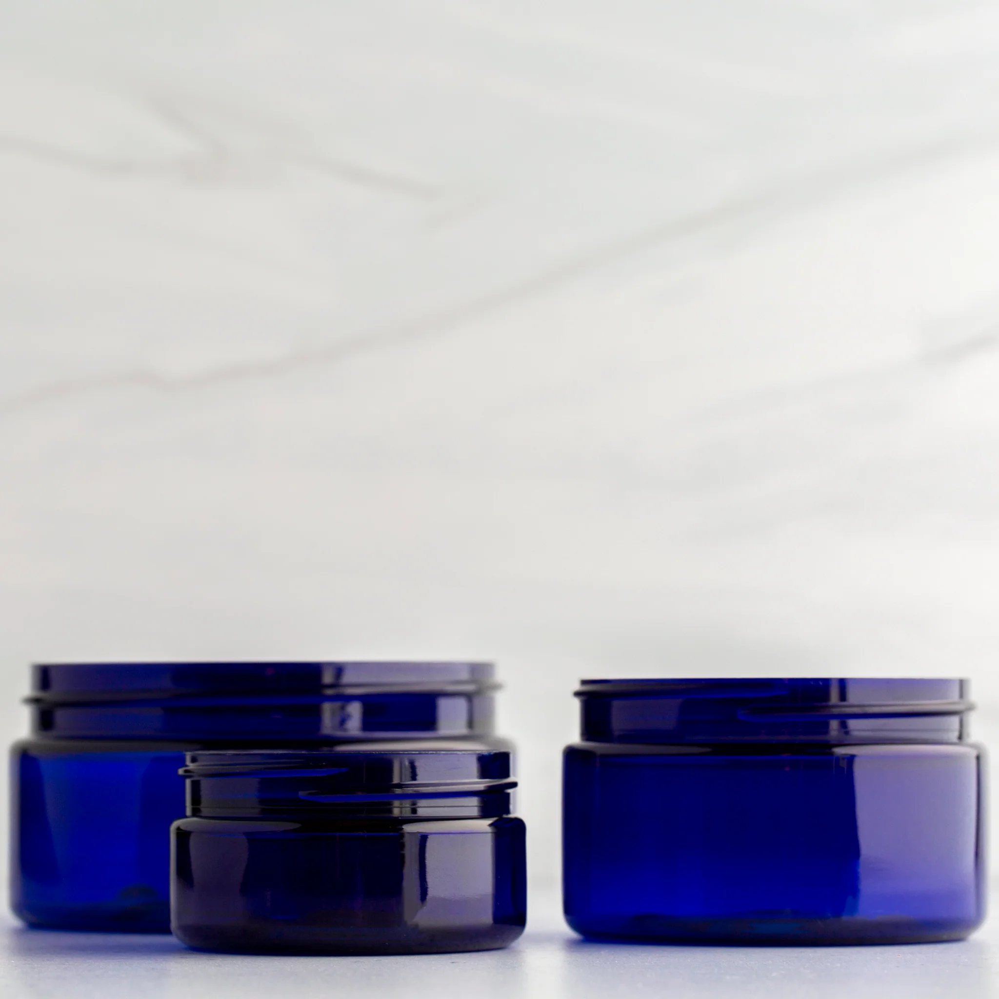 4 oz Blue Shallow Jar with 70-400 Neck - Image 10