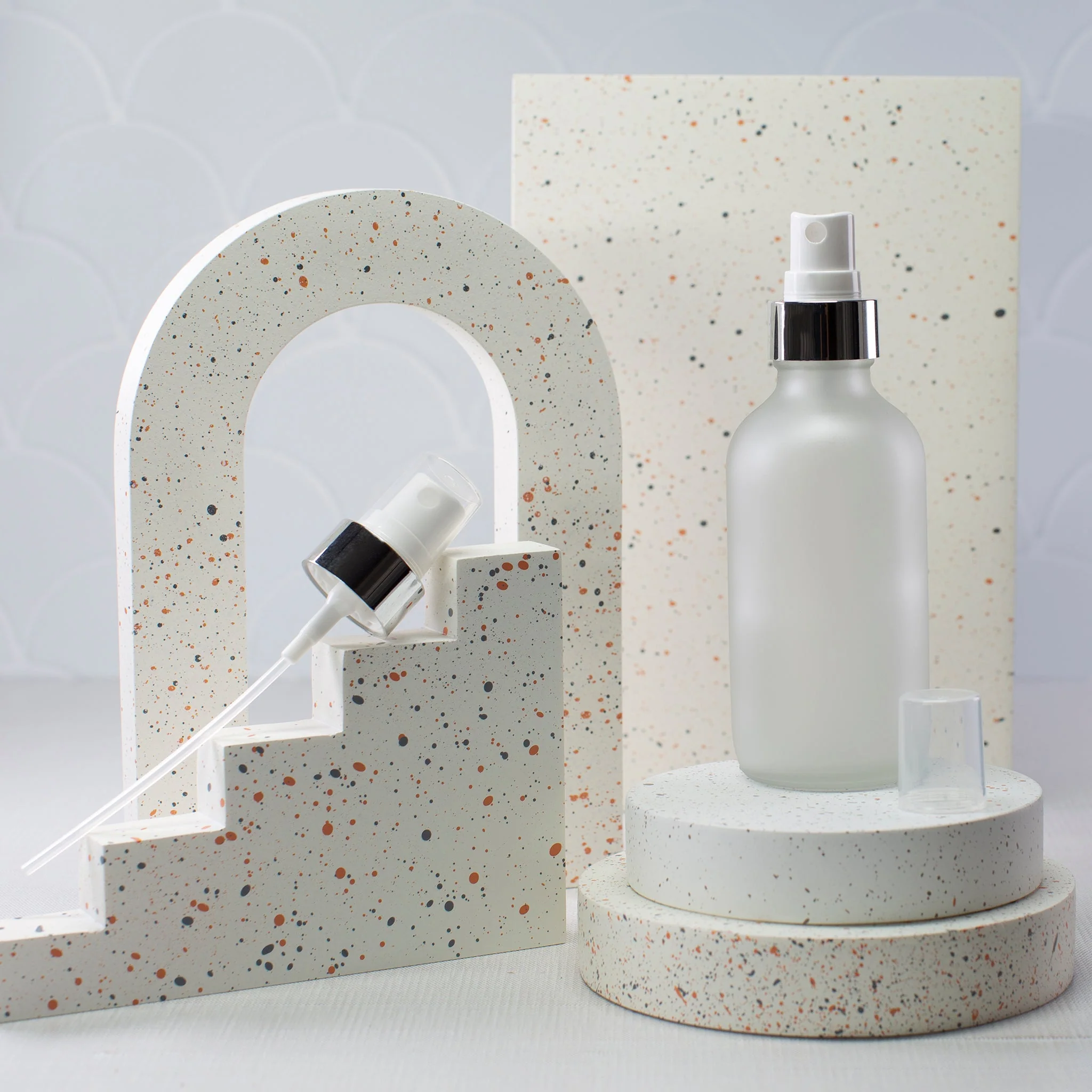 4 oz Frosted Glass Bottle with 22-400 Neck - Image 10