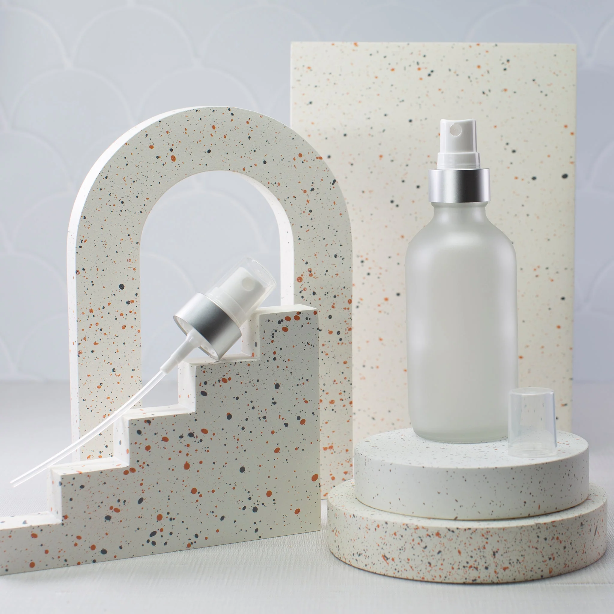 4 oz Frosted Glass Bottle with 22-400 Neck - Image 9