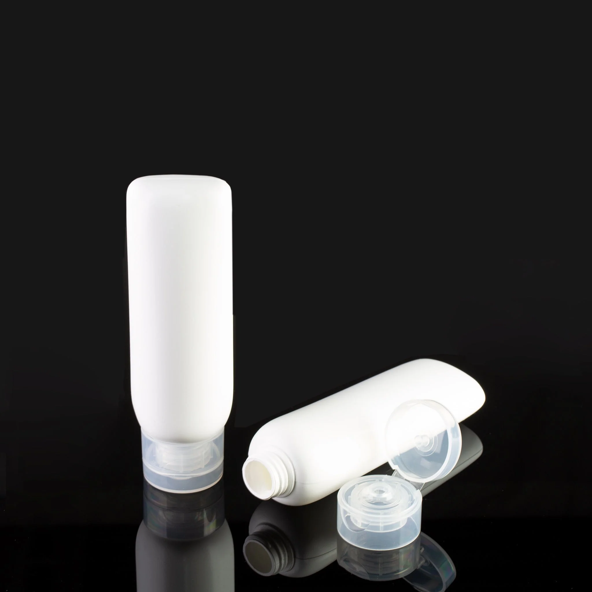 4 oz Malibu Tottle with Dispensing Cap - Image 3