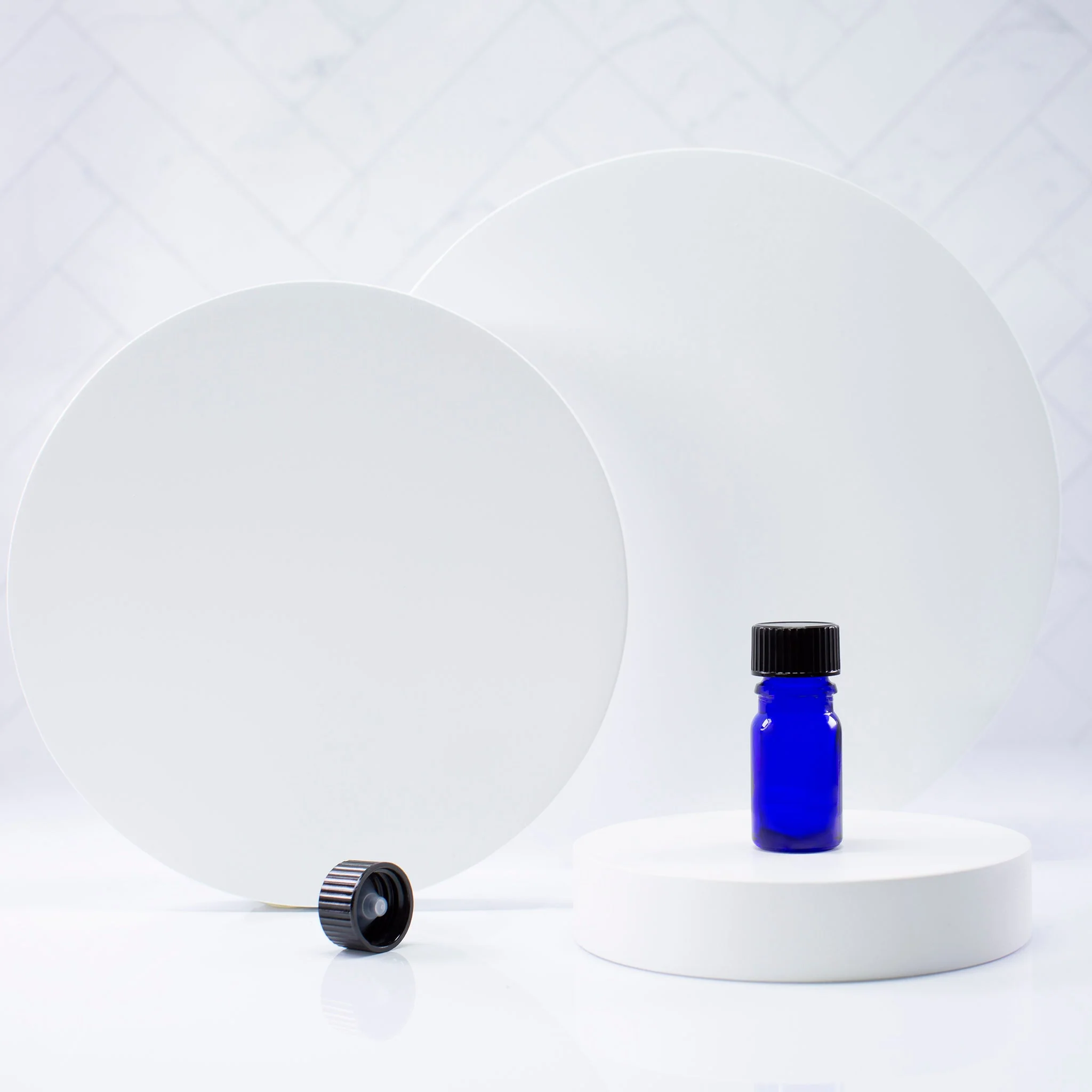 5 ml Blue Glass Essential Oil Bottle with 18-400 Neck - Image 4