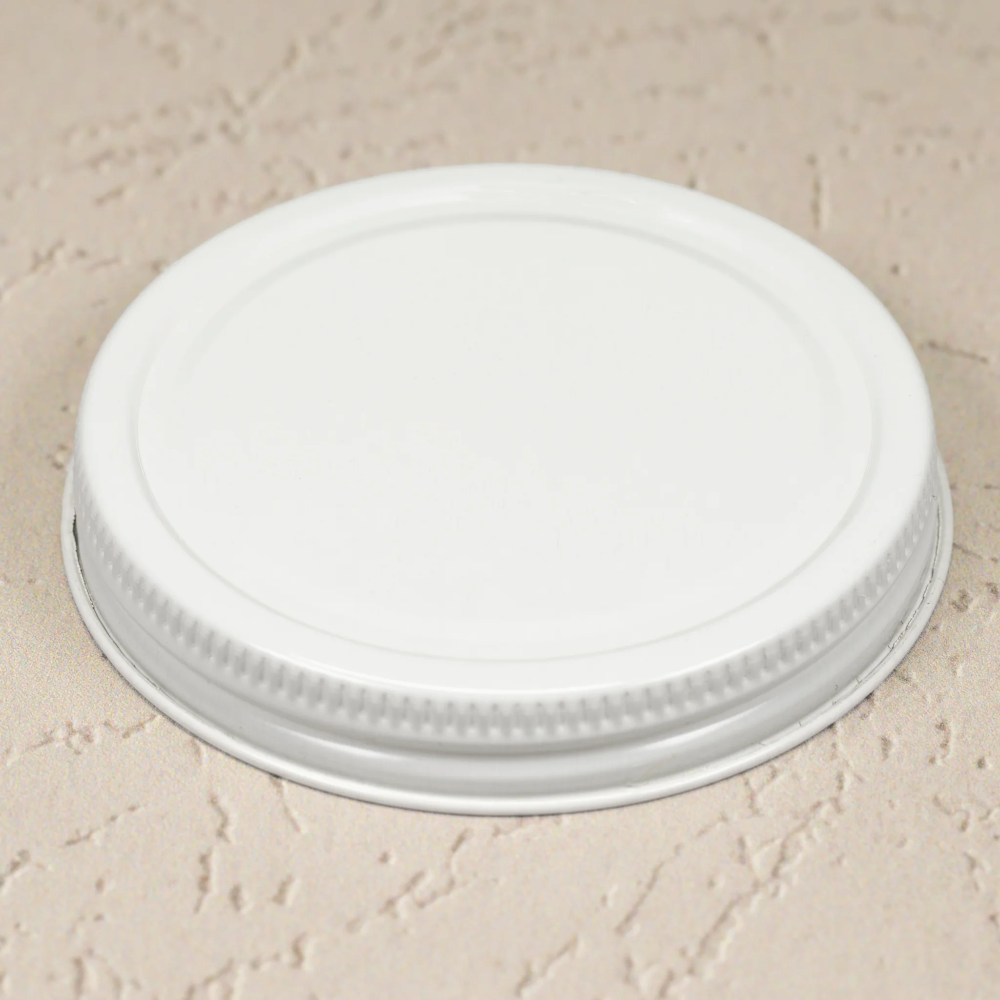 70-400 White Metal Cap with Plastisol Liner