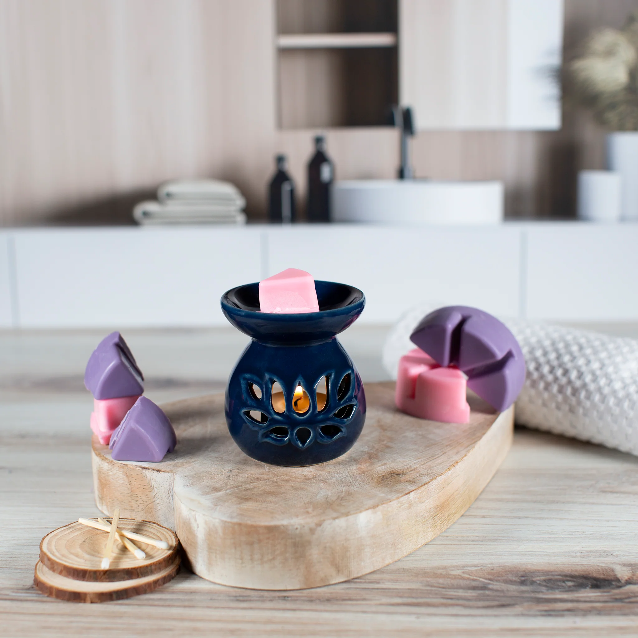 Blue Lotus Oil and Wax Melt Heater - Image 2