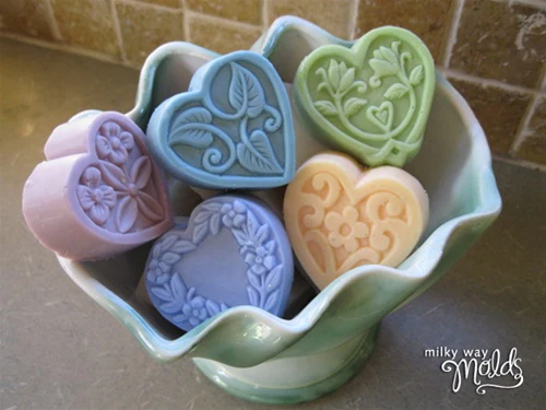 Guest Hearts Floral Milky Way Soap Mold - Image 2